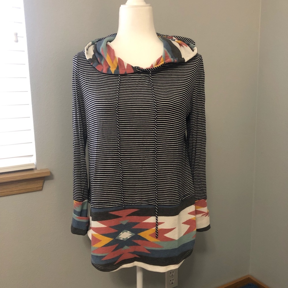 7th Roy Large Striped/Aztec Hooded Pull over. Super soft with long sleeves!